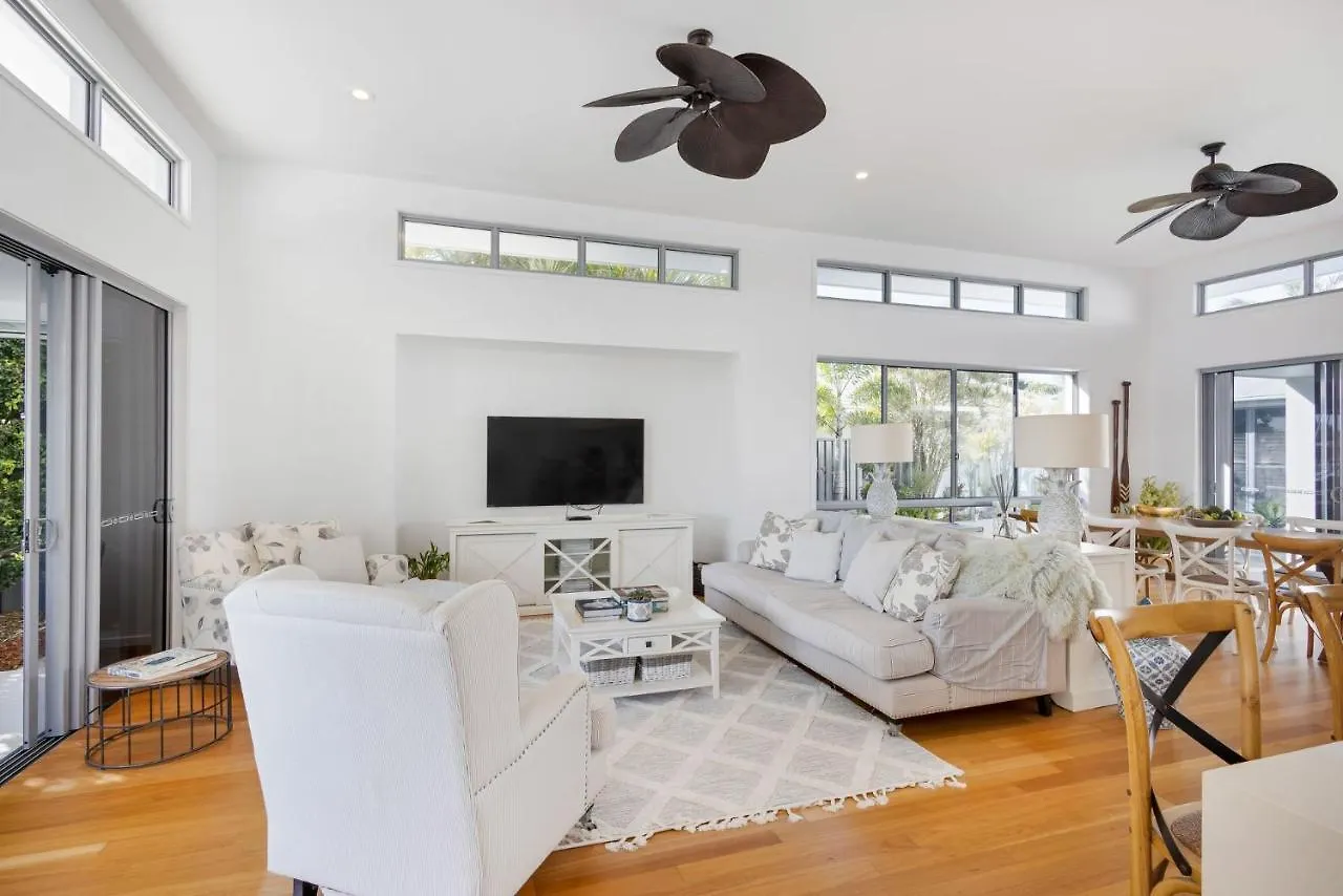 Hampton Beach House On The Waterfront Buddina Casa de Férias